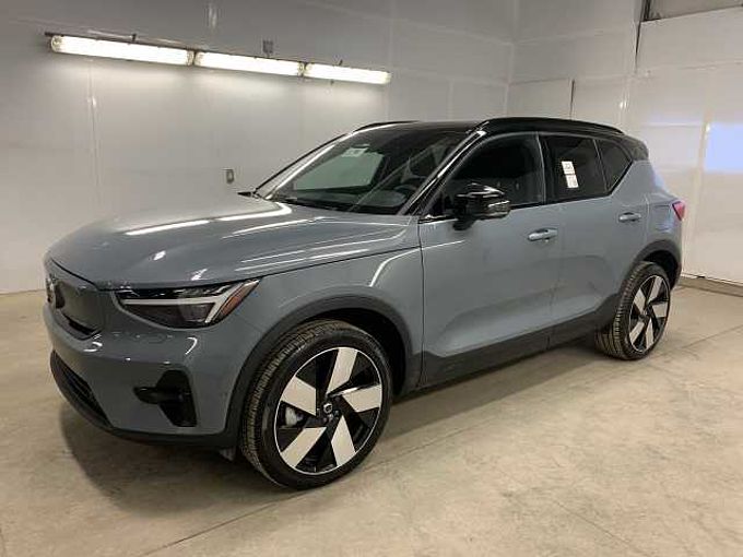 Volvo XC40 TWIN RECHARGE ULTIMATE  CUIR TOIT PANO NAV 4RM